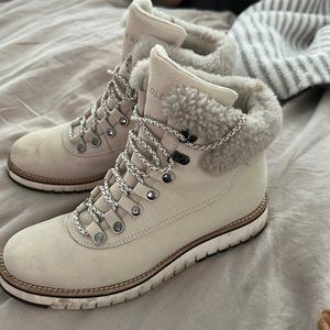 Women's snow boots